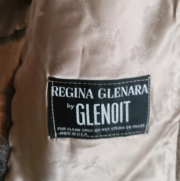 Faux Fur Cape made in USA - Picture 6 of 8